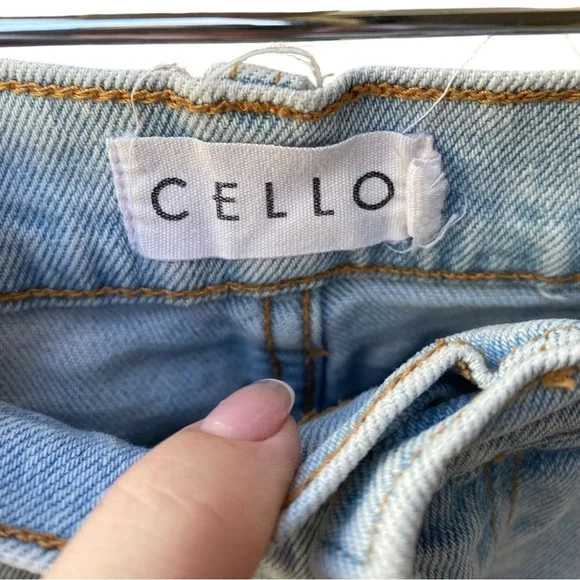 Cello Jeans Light Wash Jeans I Size: 11 - Picture 5 of 8